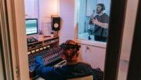 Session Musicians Want a Share of Warner and Universal's AI Money